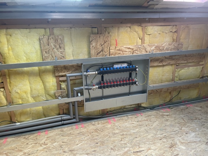 03: EUROSLIM_PODLAHOVÉ TOPENÍ_3